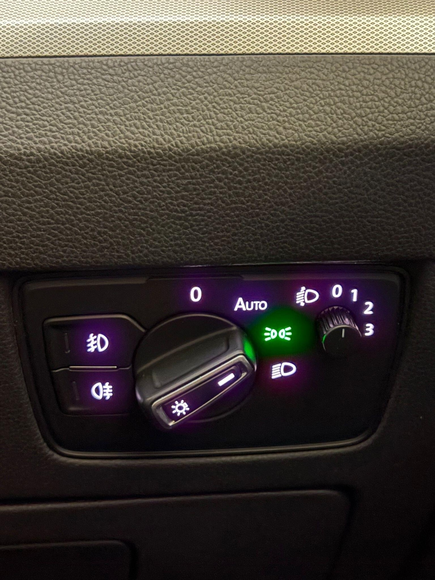 Used Volkswagen Passat 2016 for sale - 77344315: Photo 13