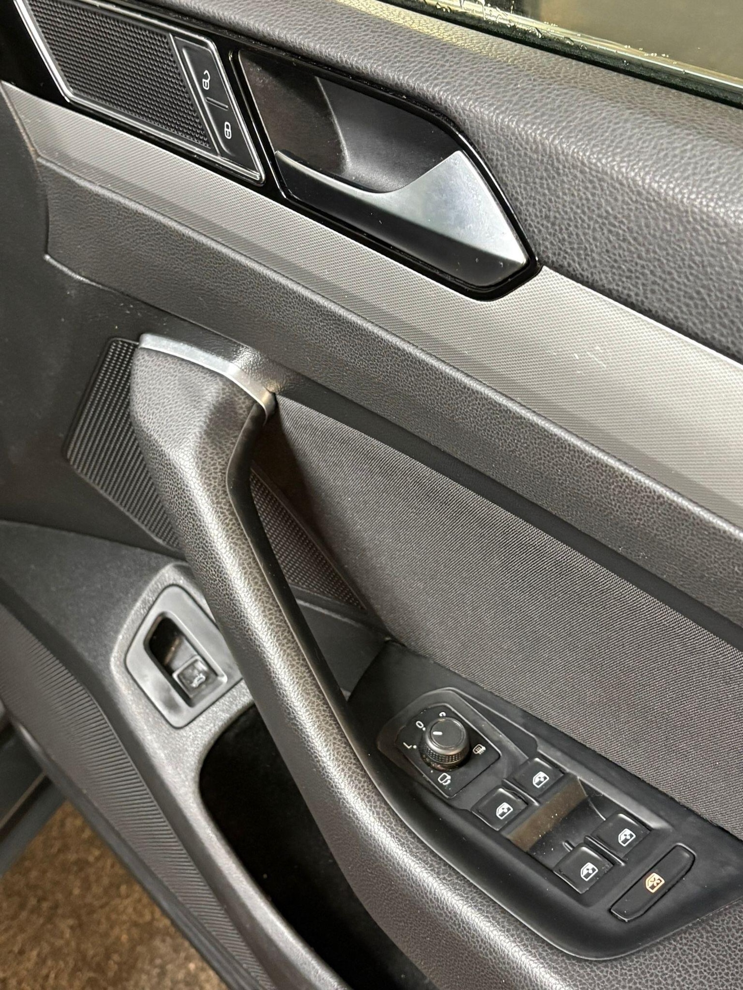 Used Volkswagen Passat 2016 for sale - 77344315: Photo 24