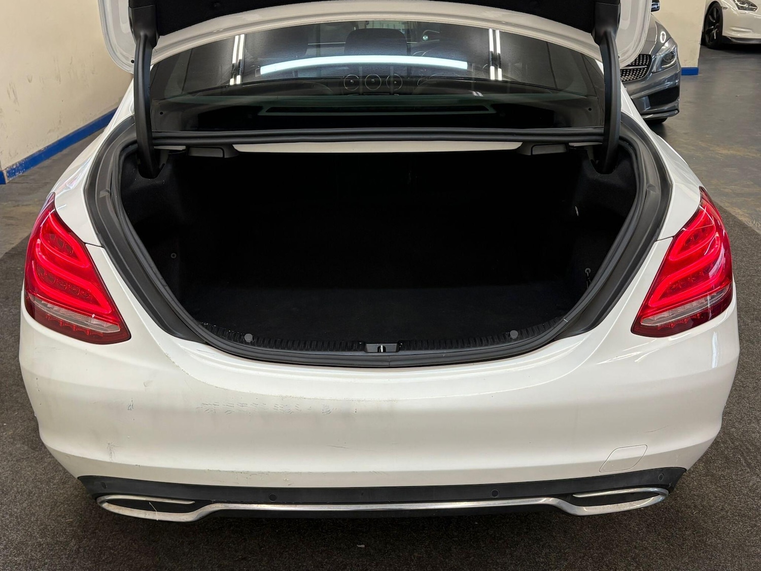 Used Mercedes-Benz C Class 2014 for sale - 78099822: Photo 5