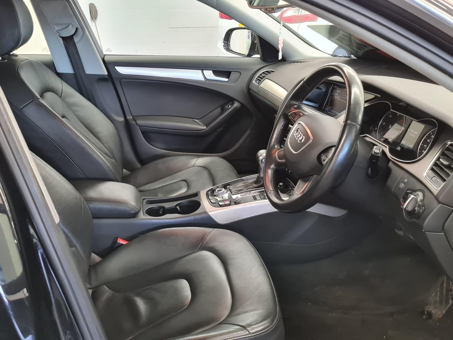 Used Audi A4 2013 for sale - 76671616: Photo 16