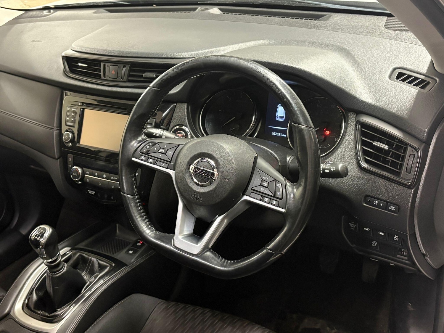 Used Nissan X-Trail 2017 for sale - 76990496: Photo 23