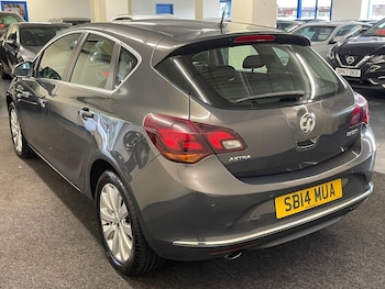 Used Vauxhall Astra 2014 for sale - 76227712: Photo 3