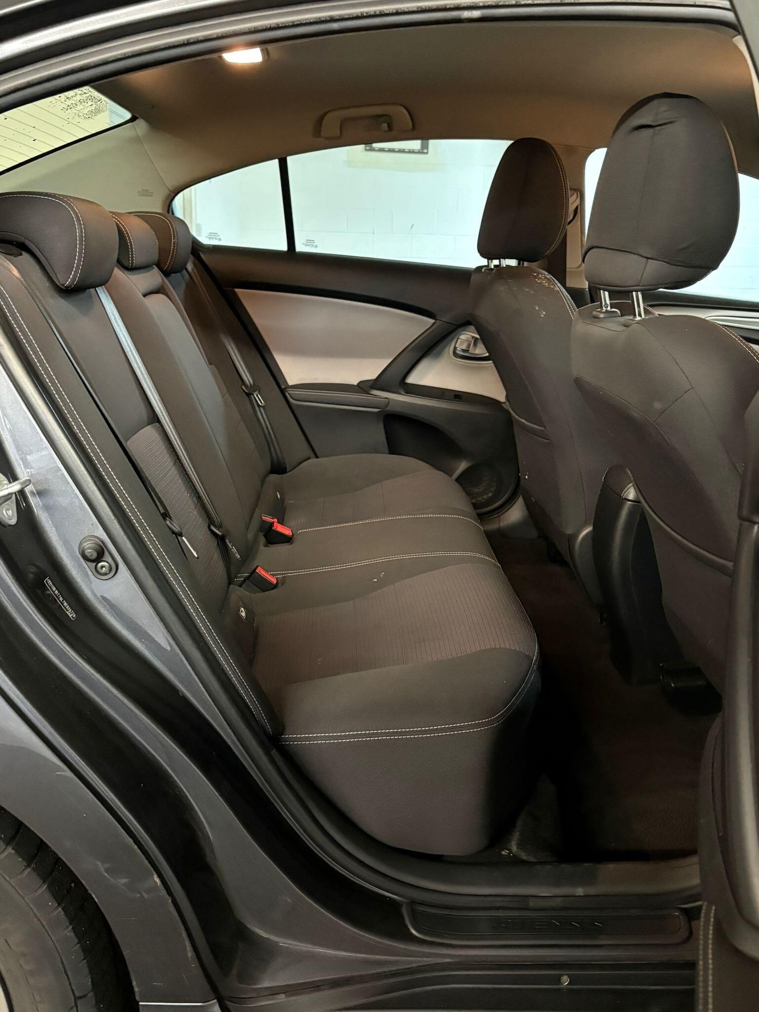 Used Toyota Avensis 2018 for sale - 77343906: Photo 9