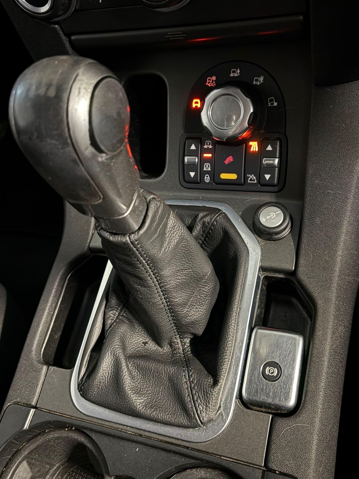 Used Land Rover Discovery 2010 for sale - 77230313: Photo 11