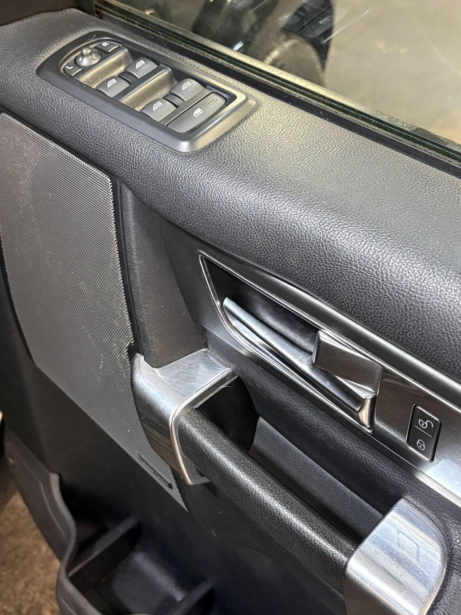 Used Land Rover Discovery 2010 for sale - 77230313: Photo 27