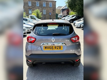 Used Renault Captur 2016 for sale - 79590210: Photo