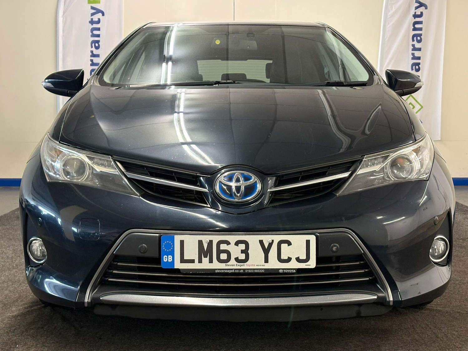 Used Toyota Auris 2013 for sale - 76360923: Photo 2