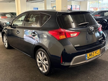 Used Toyota Auris 2013 for sale - 76360923: Photo