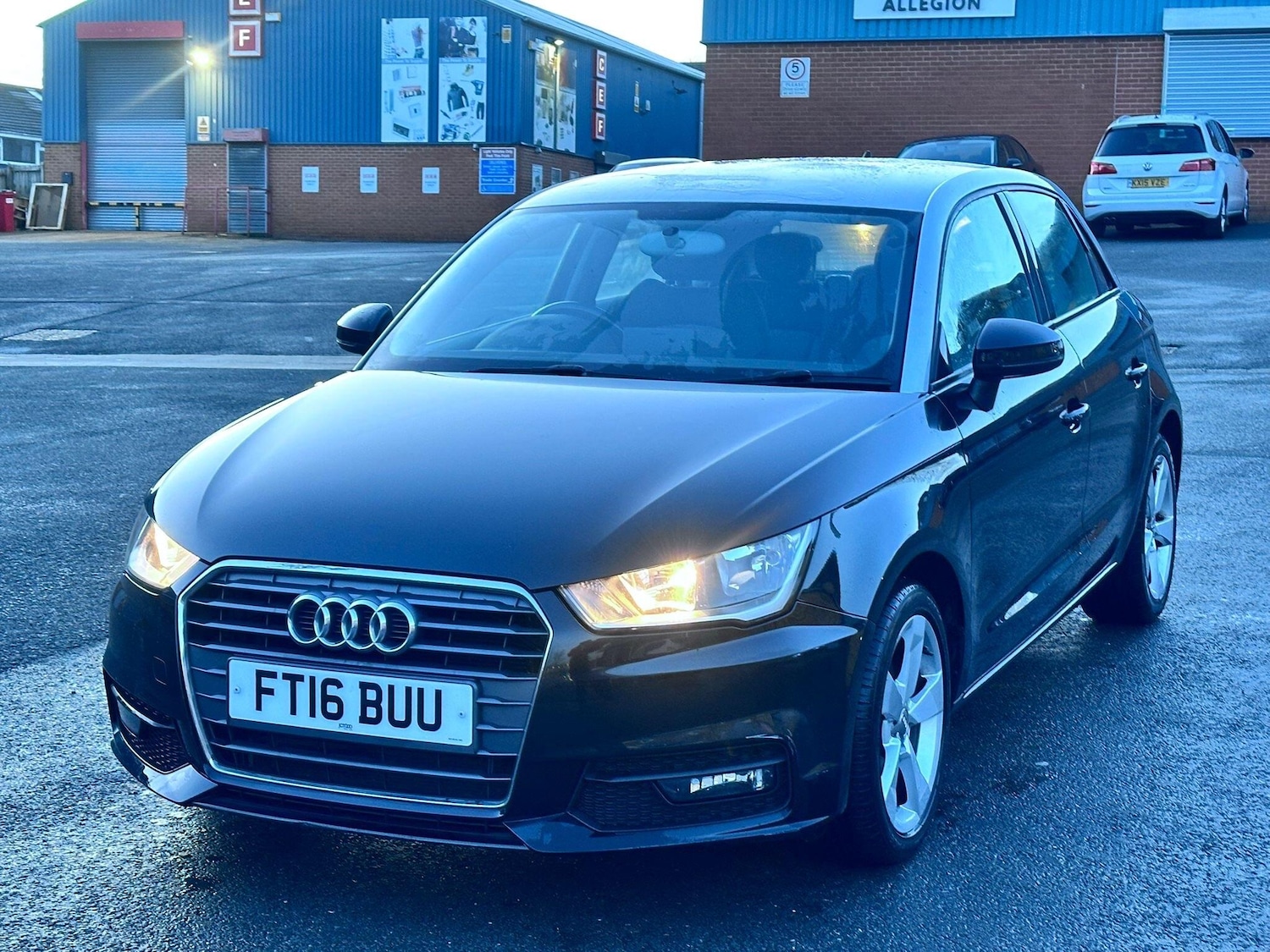 Used Audi A1 2016 for sale - 77162801: Photo 2