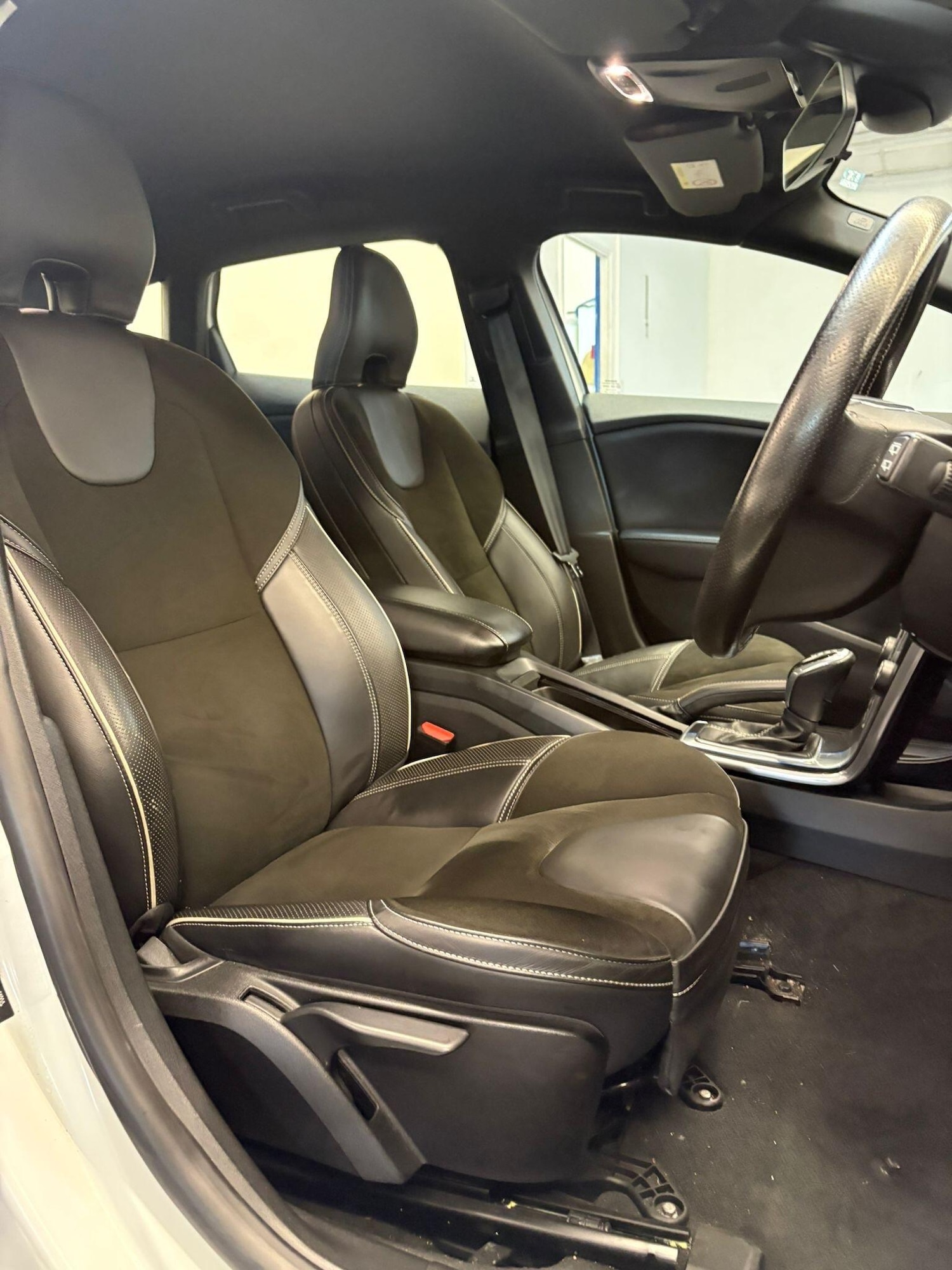 Used Volvo V40 for sale - 77671924: Photo 10