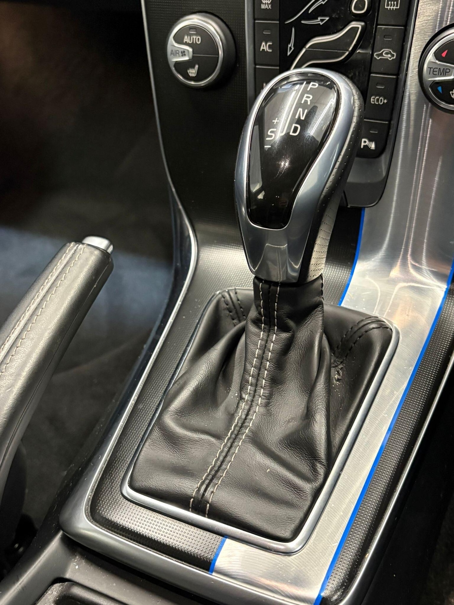 Used Volvo V40 for sale - 77671924: Photo 9