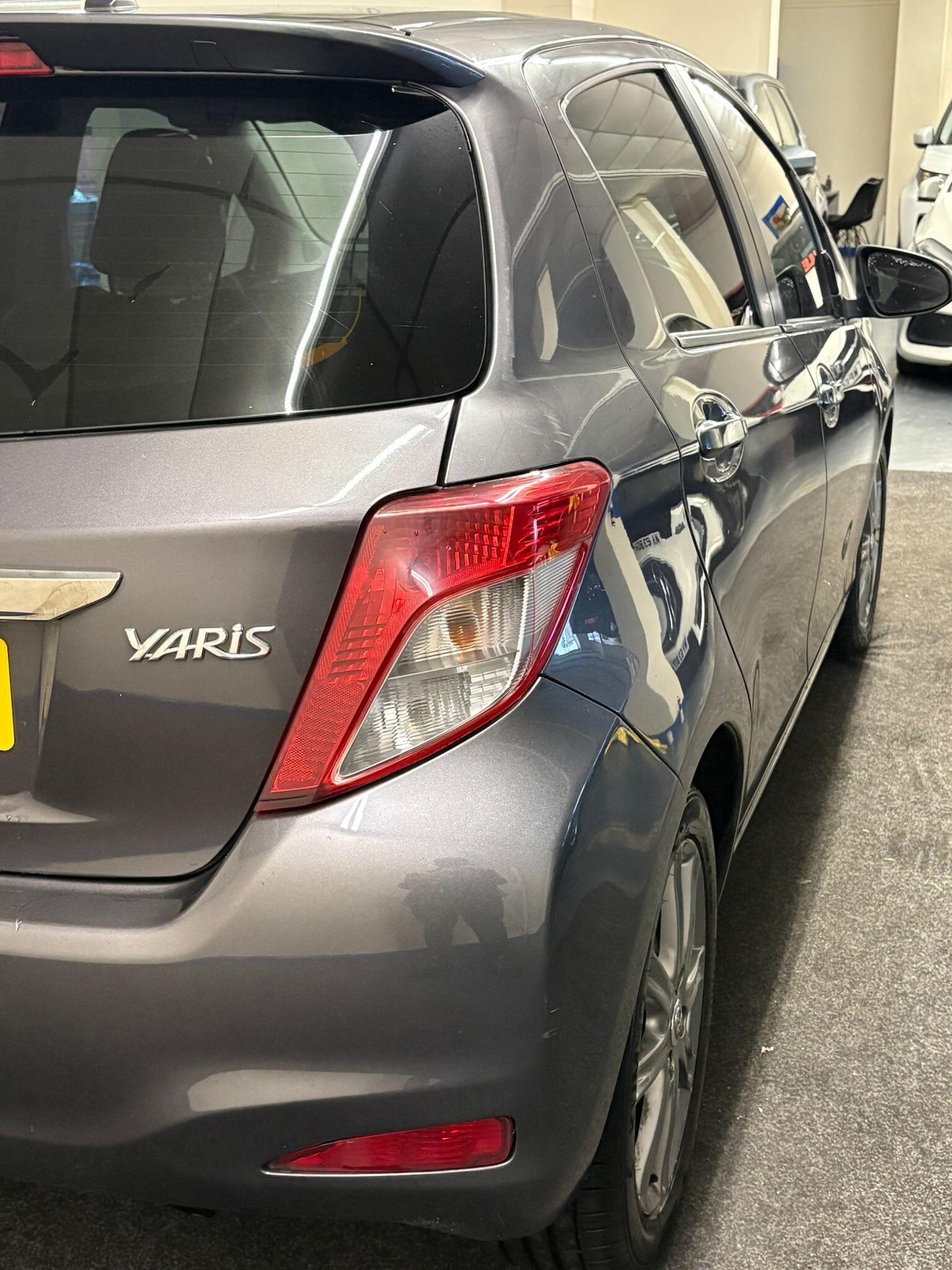 Used Toyota Yaris 2012 for sale - 76936254: Photo 22