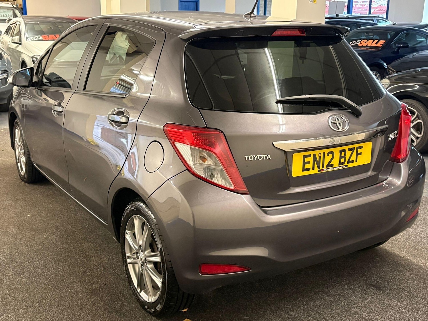 Used Toyota Yaris 2012 for sale - 76936254: Photo 3