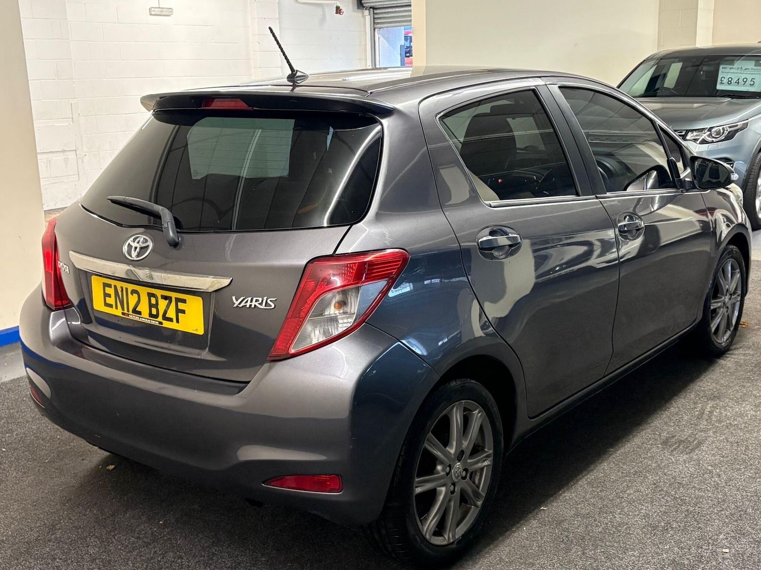 Used Toyota Yaris 2012 for sale - 76936254: Photo 4