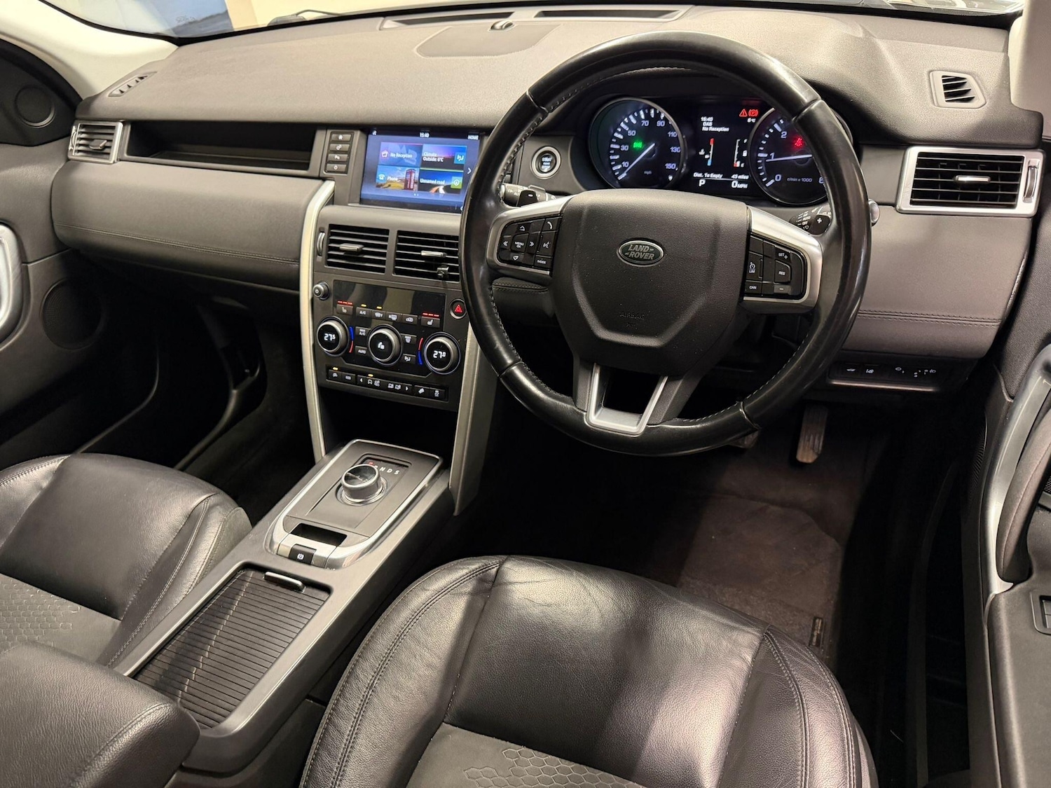 Used Land Rover Discovery Sport 2016 for sale - 77016576: Photo 11