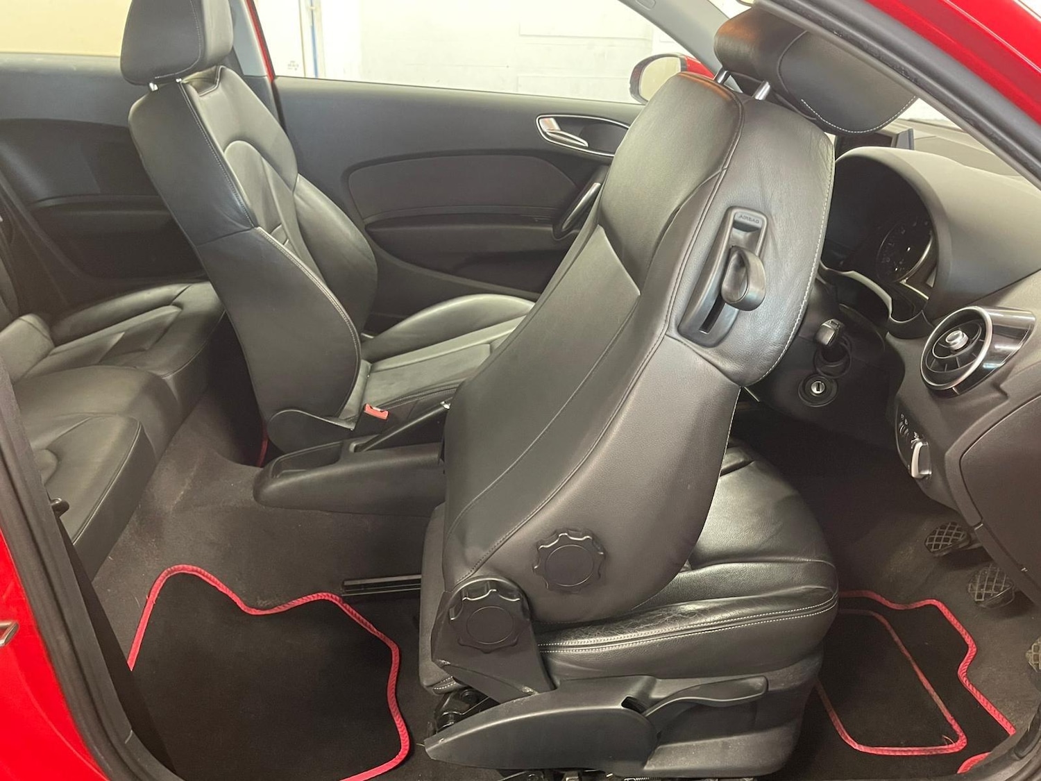 Used Audi A1 2011 for sale - 76988634: Photo 10