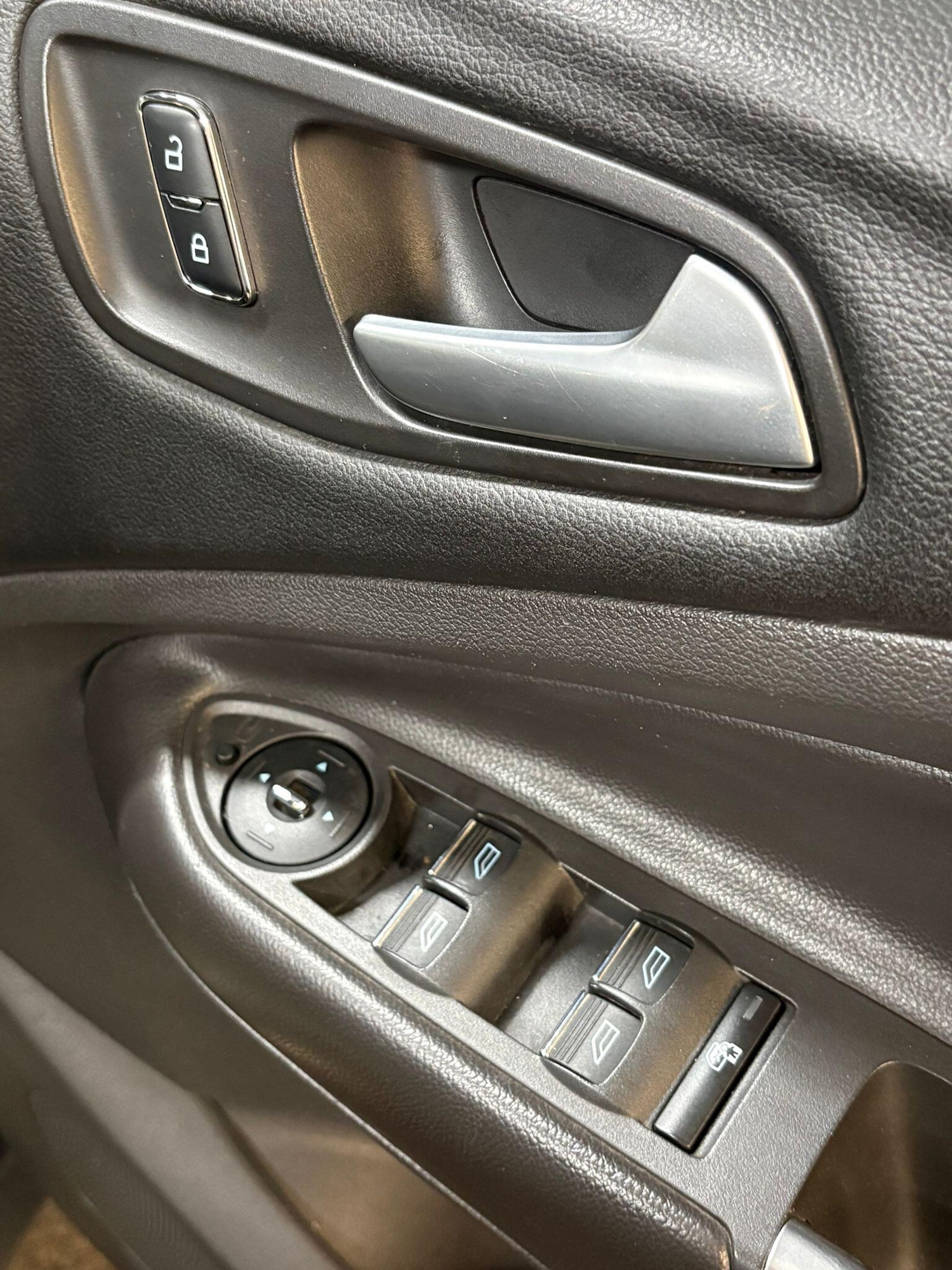 Used Ford Kuga 2014 for sale - 77306057: Photo 14