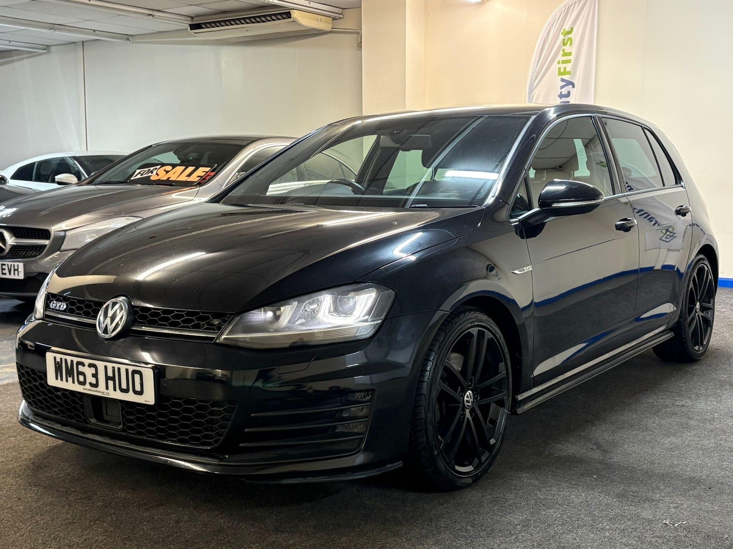 Used Volkswagen Golf 2014 for sale - 77230474: Photo 2