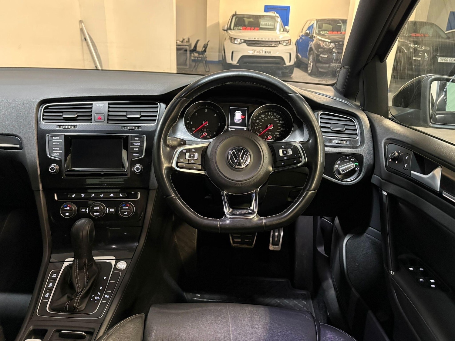 Used Volkswagen Golf 2014 for sale - 77230474: Photo 24