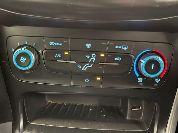Used Ford Focus 2016 for sale - 76226286: Photo 9