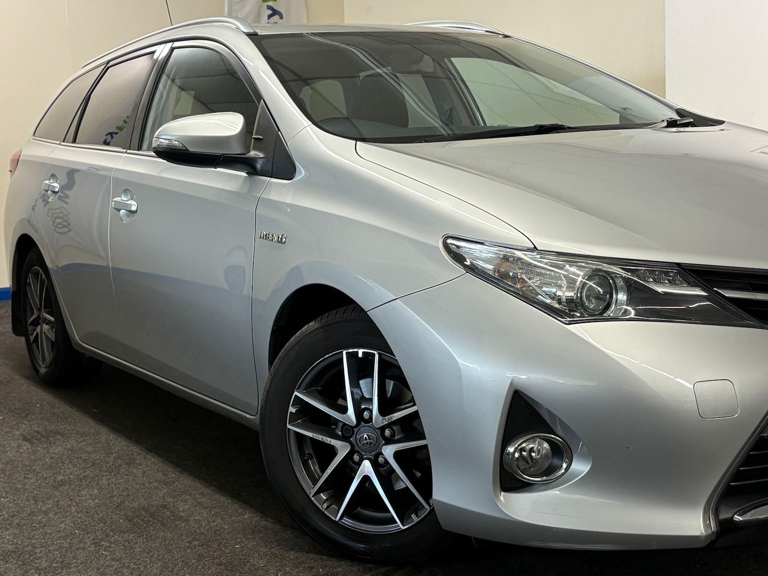 Used Toyota Auris 2015 for sale - 76423297: Photo 2