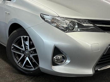 Used Toyota Auris 2015 for sale - 76423297: Photo