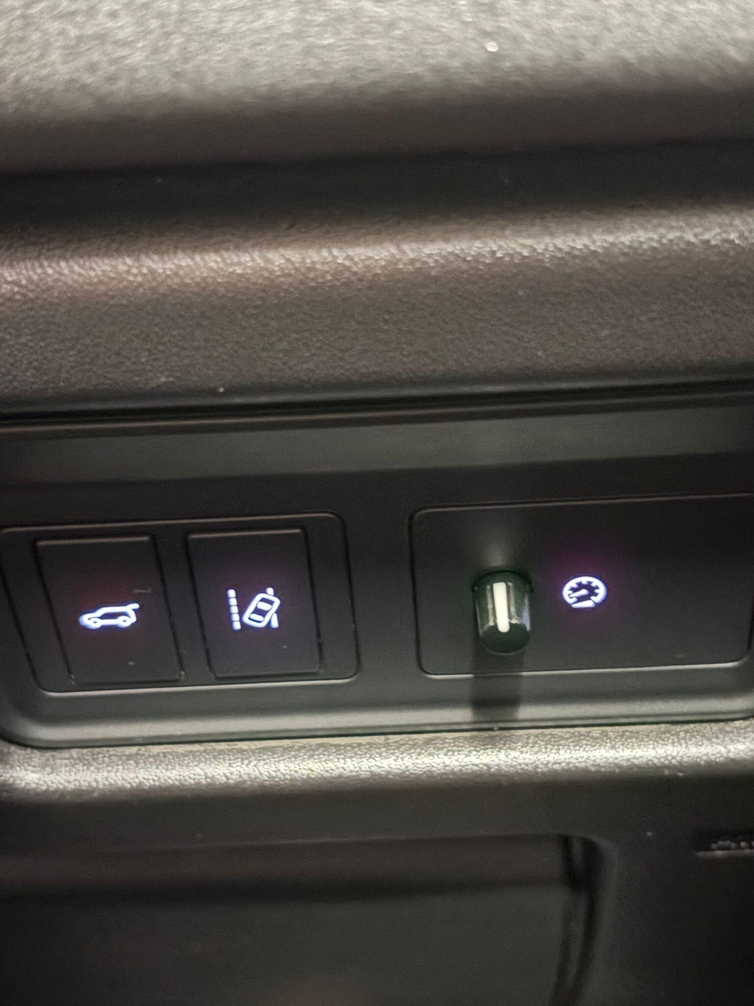 Used Land Rover Discovery Sport 2016 for sale - 76623238: Photo 16