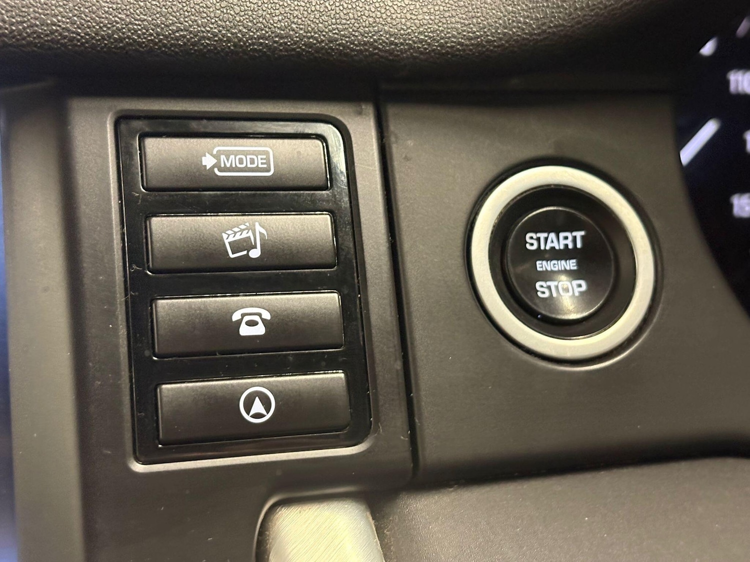 Used Land Rover Discovery Sport 2016 for sale - 76623238: Photo 18