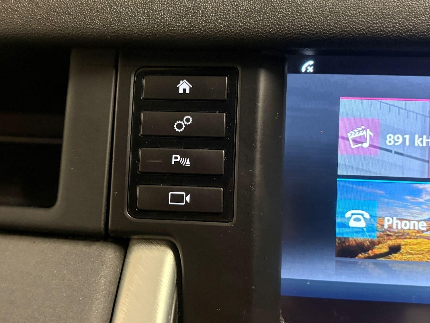 Used Land Rover Discovery Sport 2016 for sale - 76623238: Photo 19