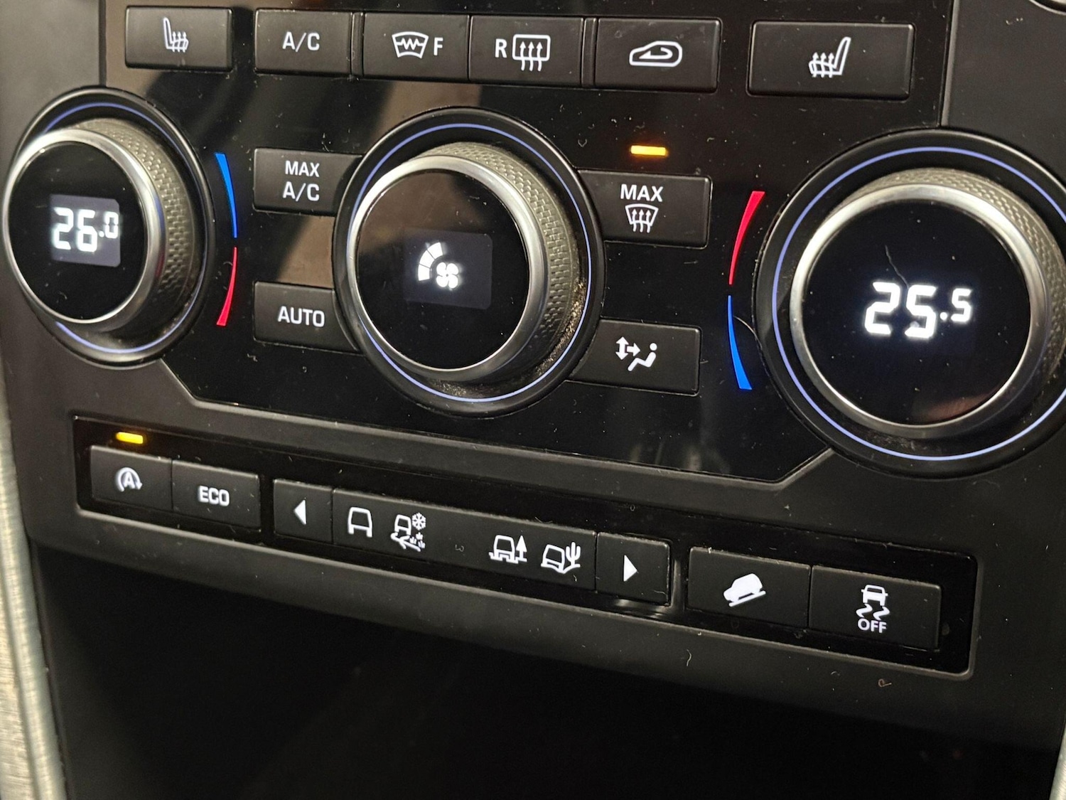 Used Land Rover Discovery Sport 2016 for sale - 76623238: Photo 21