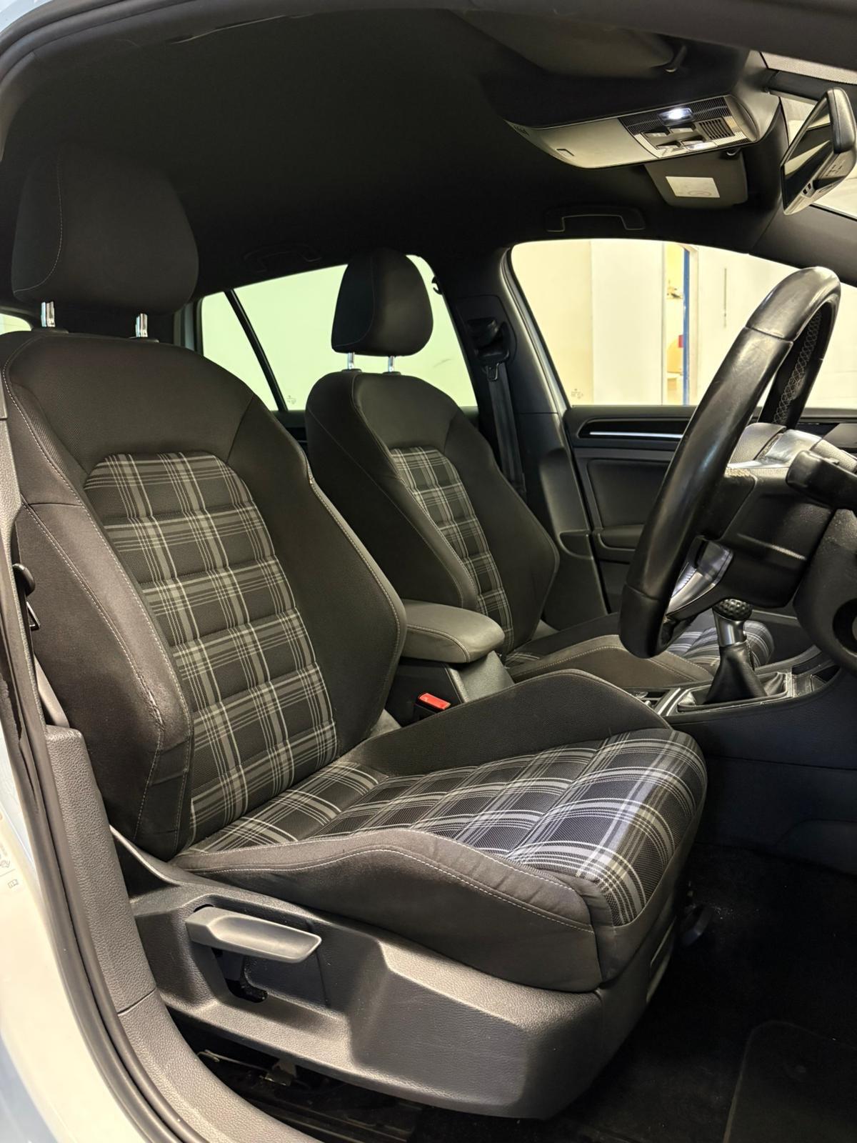 Used Volkswagen Golf 2015 for sale - 76399294: Photo 15