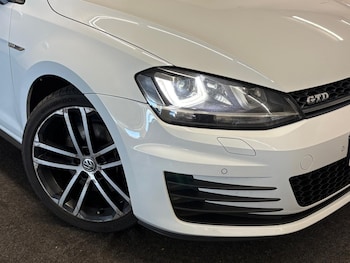 Used Volkswagen Golf 2015 for sale - 76399294: Photo