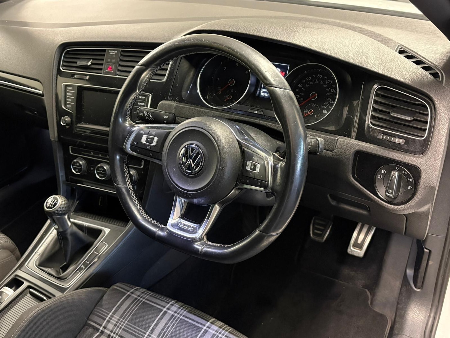 Used Volkswagen Golf 2015 for sale - 76399294: Photo 7
