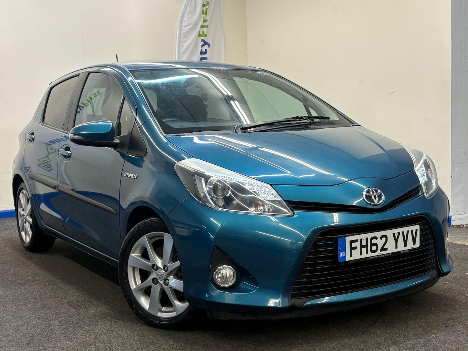 Used Toyota Yaris 2013 for sale - 77386787: Photo 1