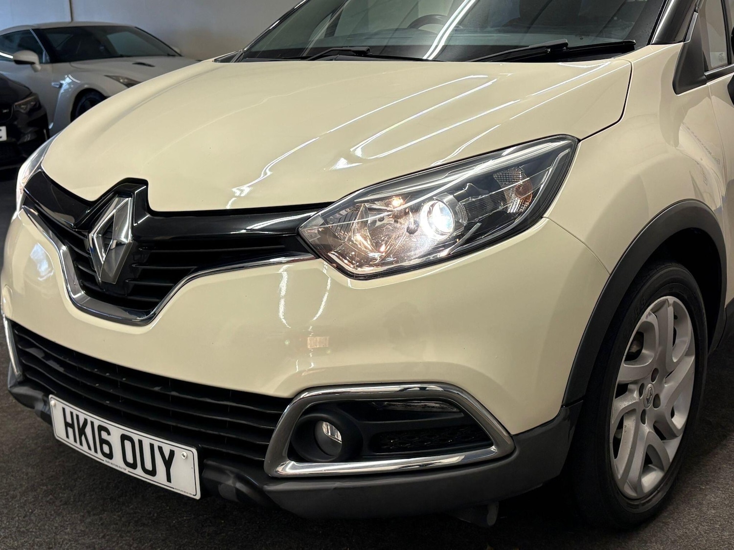 Used Renault Captur 2016 for sale - 77060242: Photo 2
