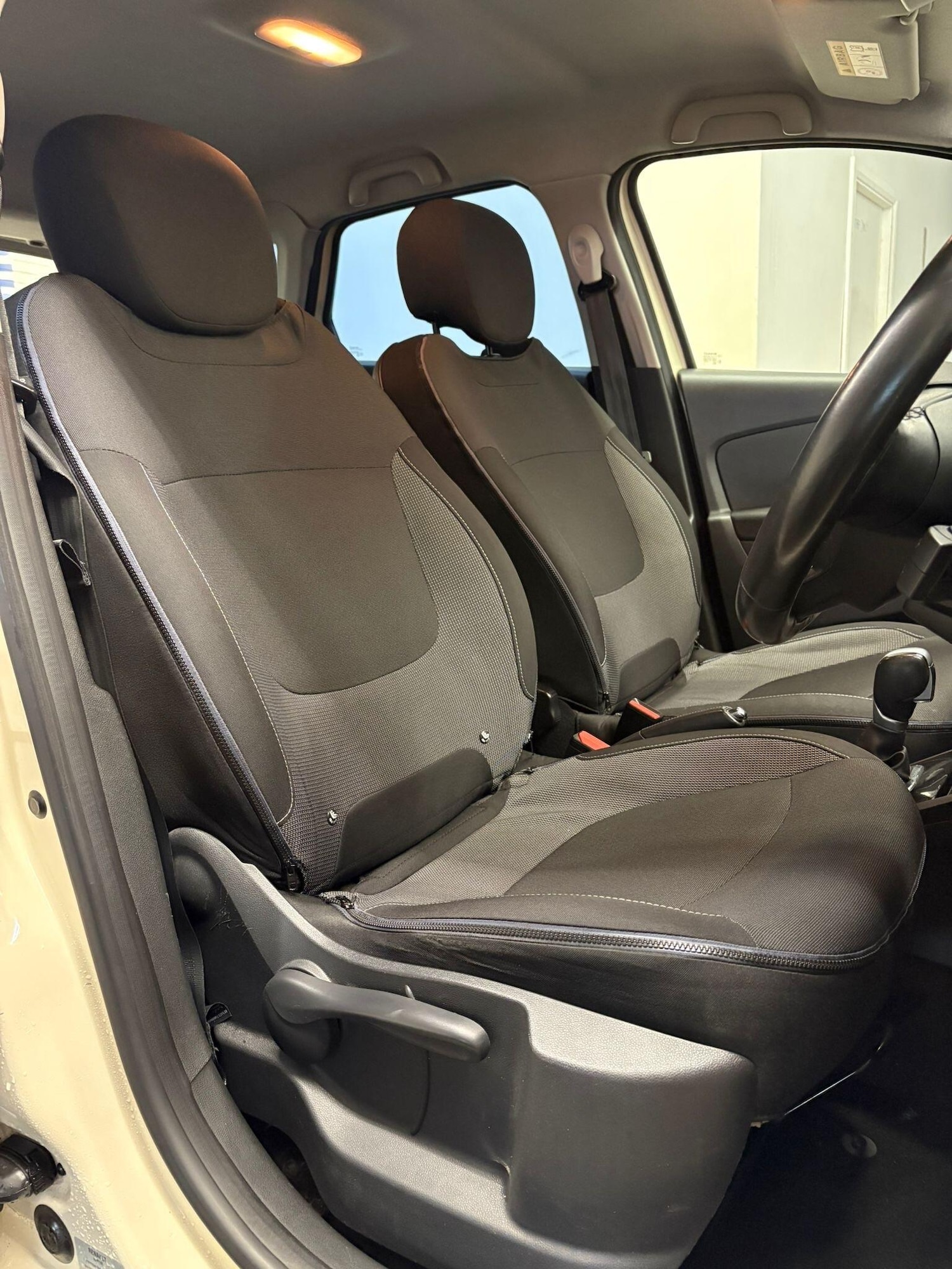 Used Renault Captur 2016 for sale - 77060242: Photo 9