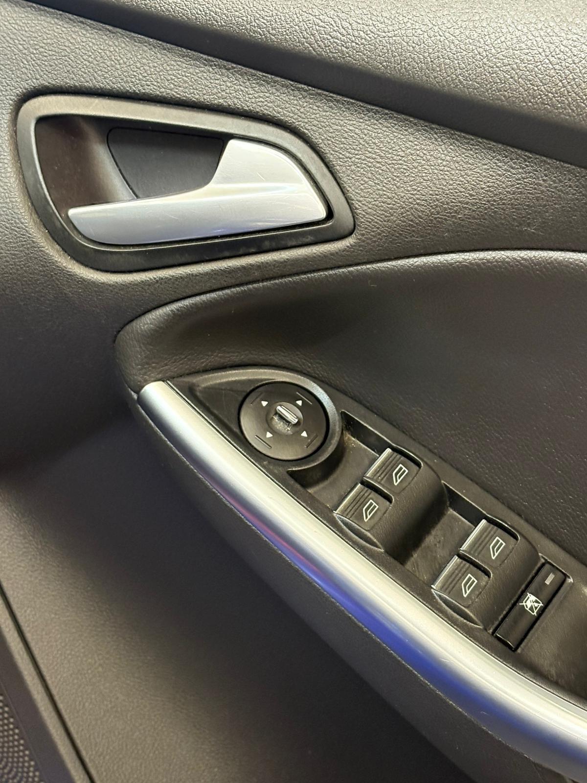 Used Ford Focus 2014 for sale - 78047002: Photo 21