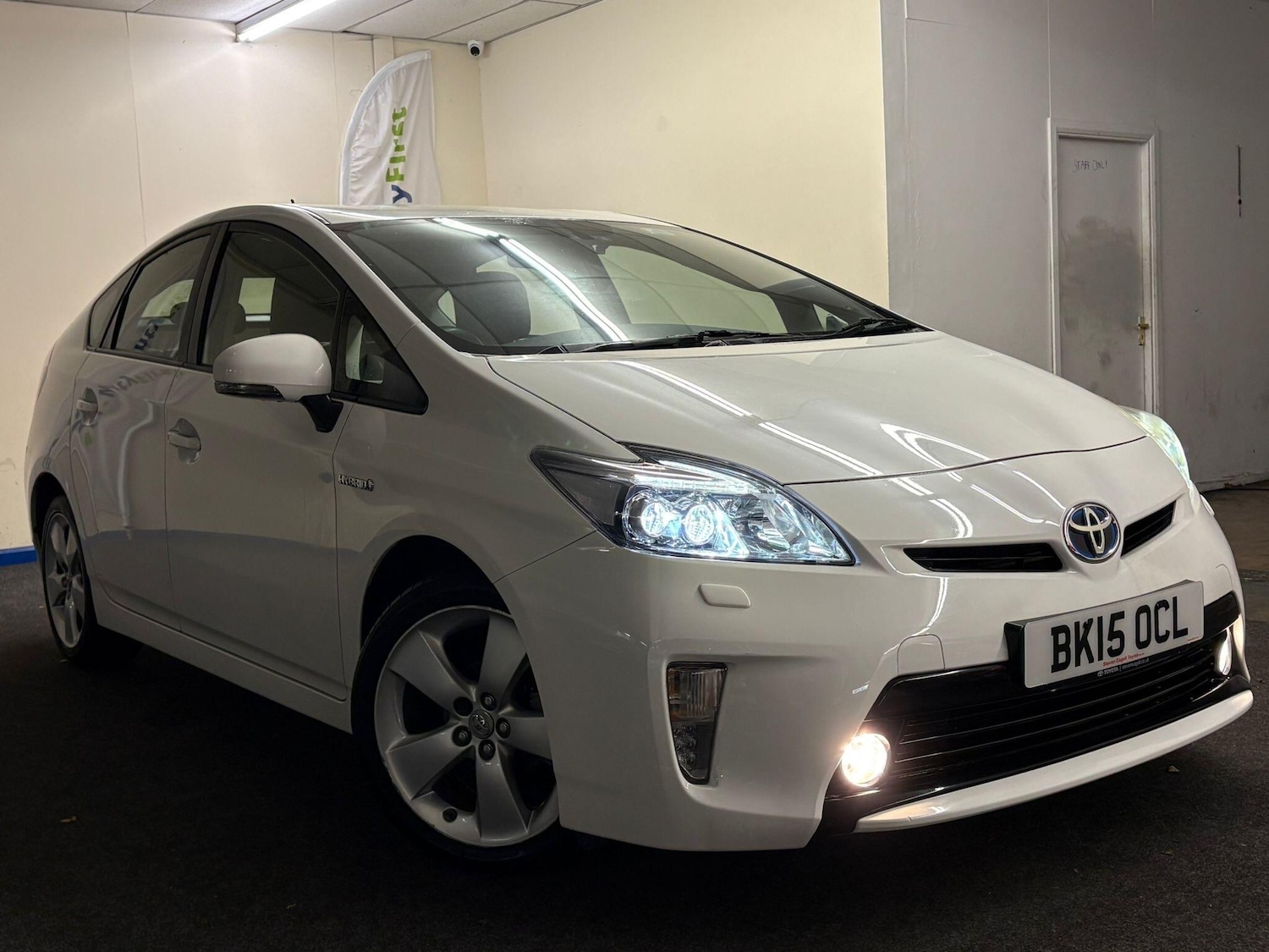 Used Toyota Prius 2015 for sale - 77144066: Photo 1
