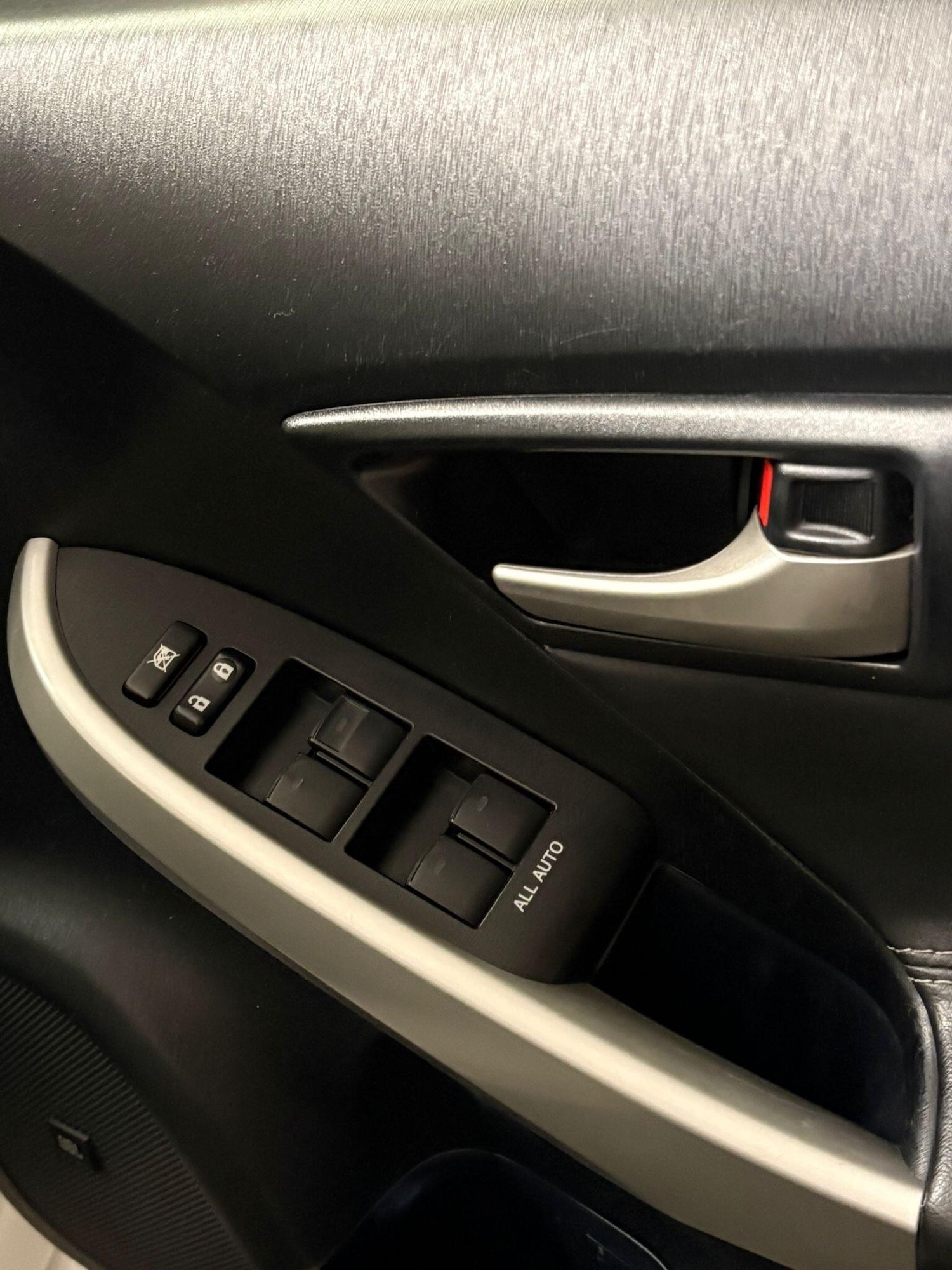 Used Toyota Prius 2015 for sale - 77144066: Photo 23