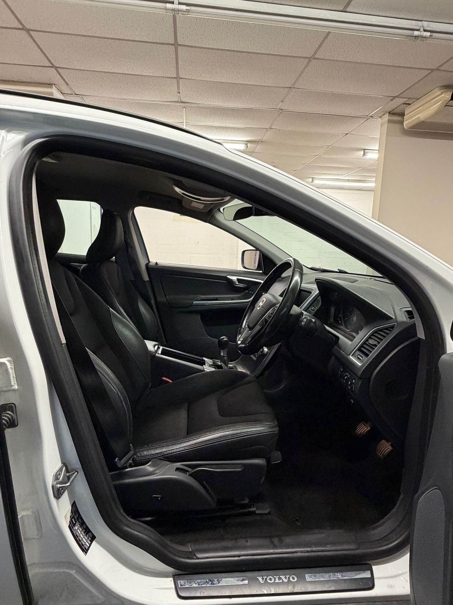 Used Volvo XC60 2016 for sale - 76623209: Photo 11