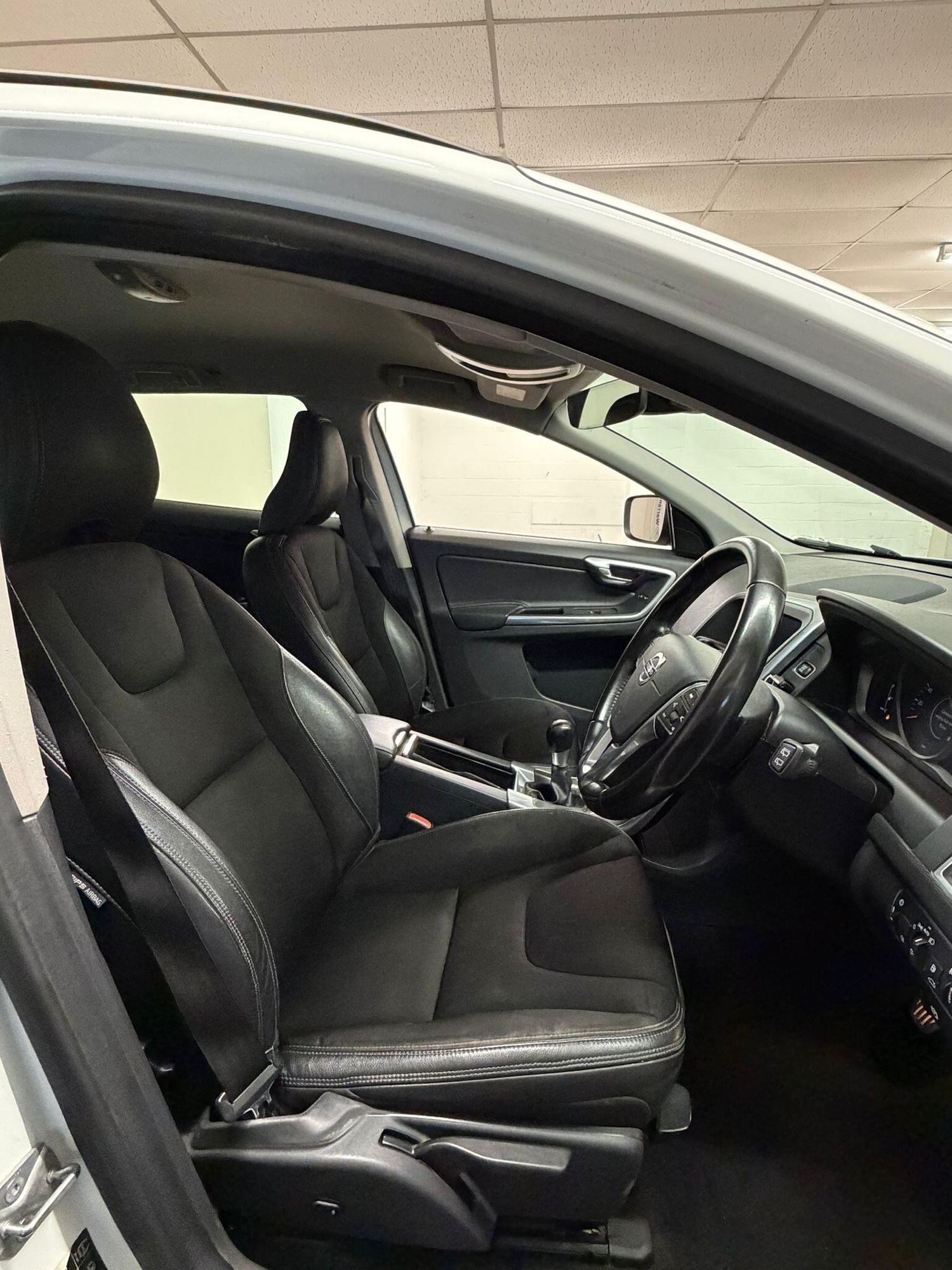 Used Volvo XC60 2016 for sale - 76623209: Photo 12