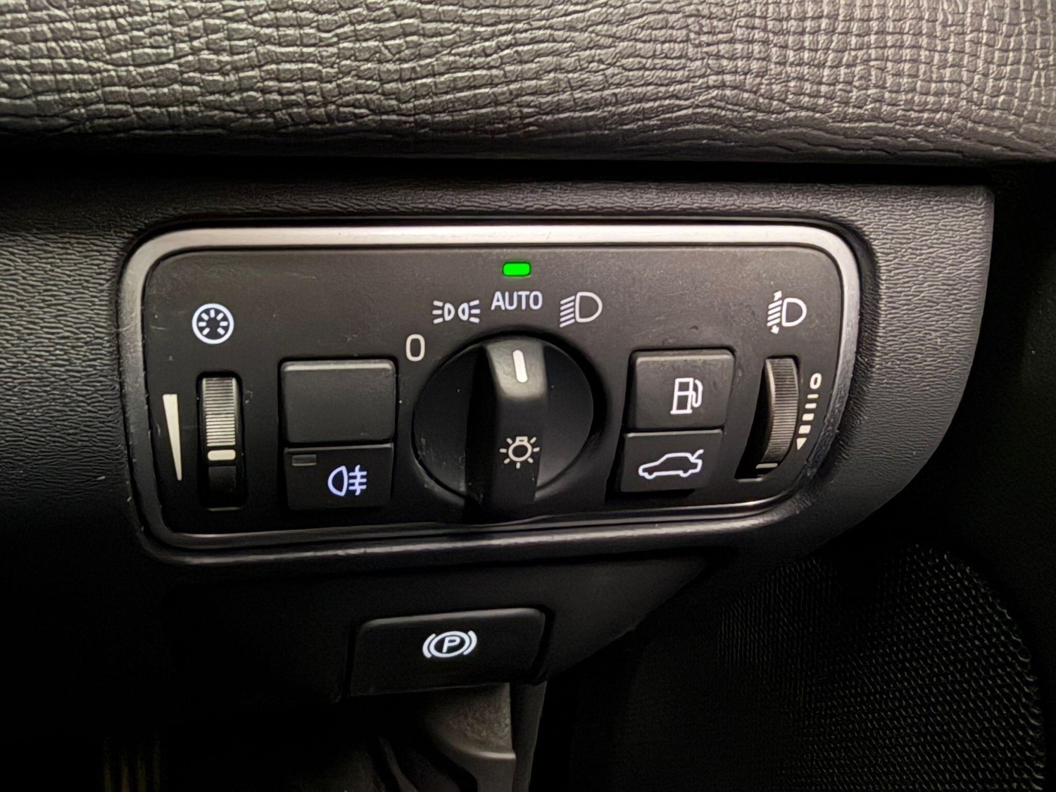 Used Volvo XC60 2016 for sale - 76623209: Photo 14