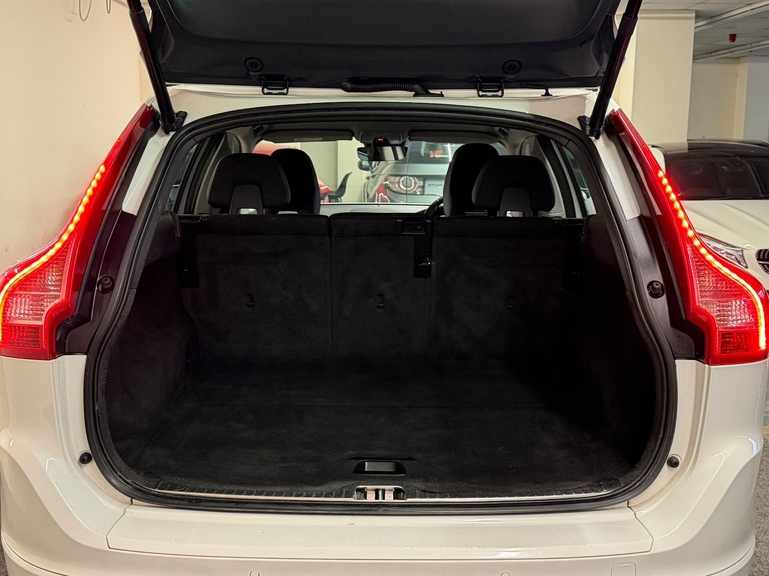 Used Volvo XC60 2016 for sale - 76623209: Photo 18