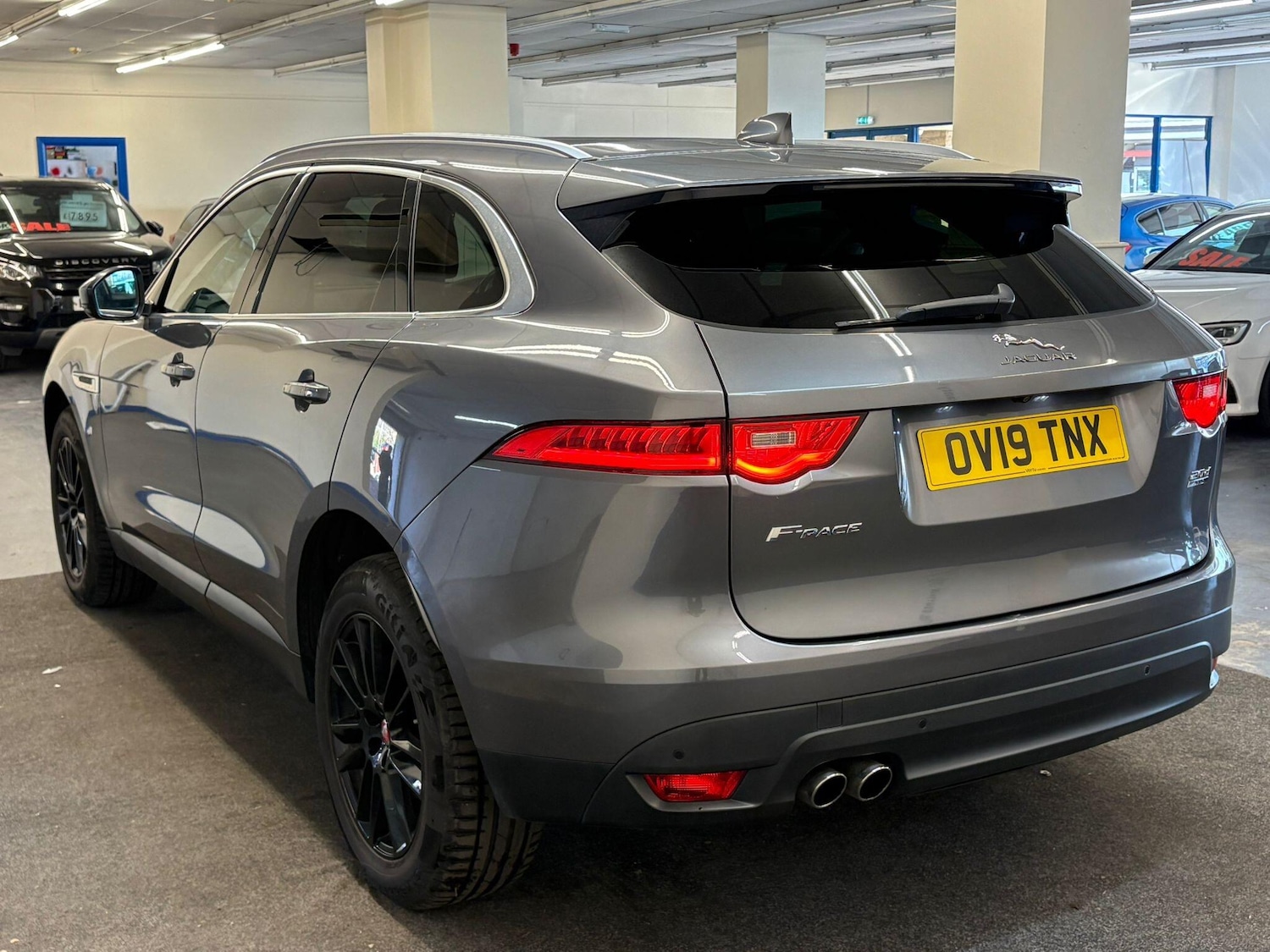 Used Jaguar F-Pace 2019 for sale - 78170728: Photo 3