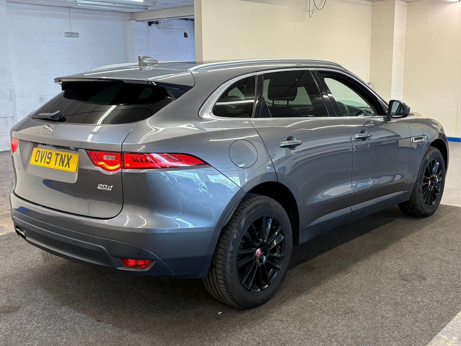 Used Jaguar F-Pace 2019 for sale - 78170728: Photo 4