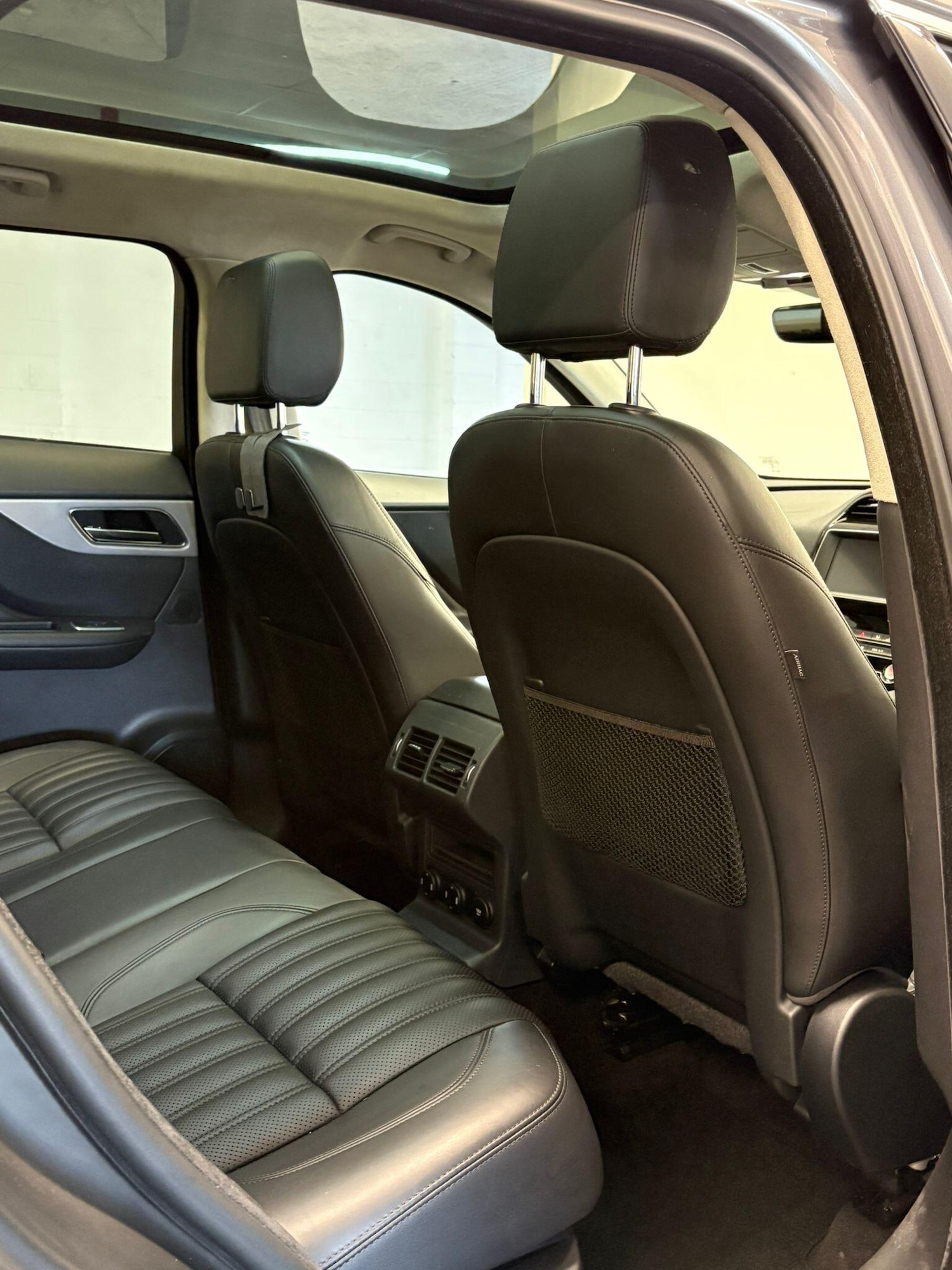 Used Jaguar F-Pace 2019 for sale - 78170728: Photo 8