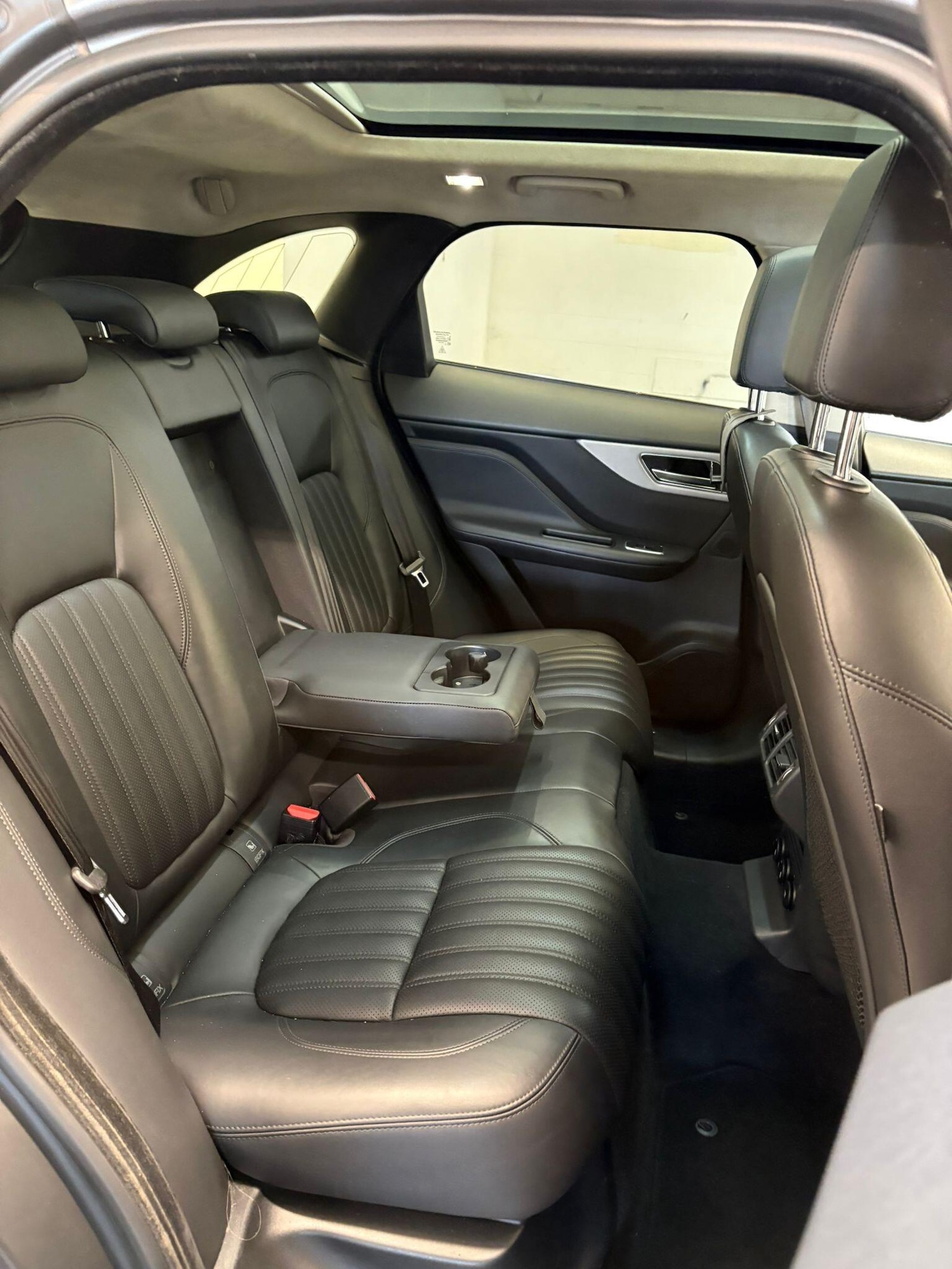 Used Jaguar F-Pace 2019 for sale - 78170728: Photo 9