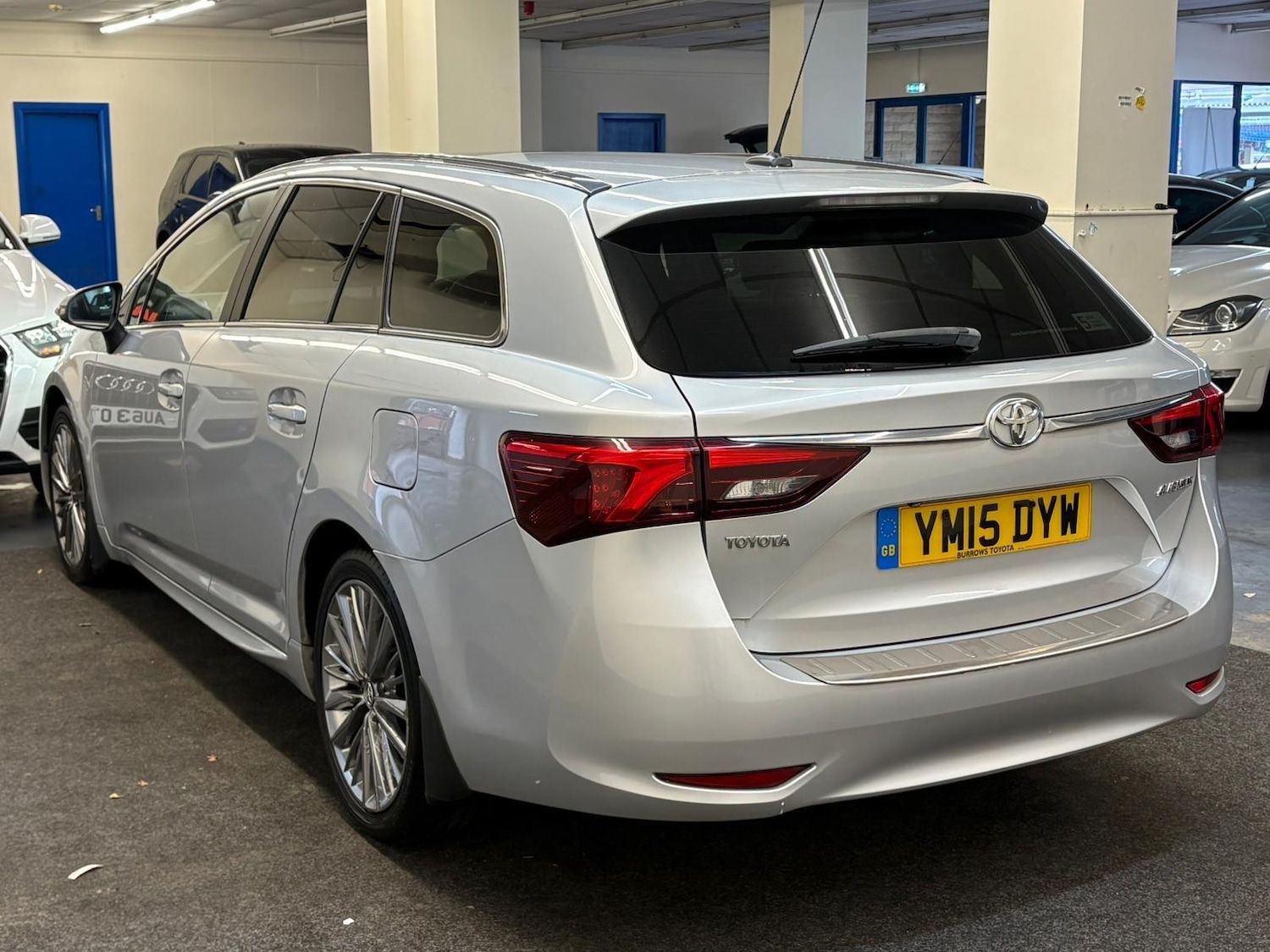 Used Toyota Avensis 2015 for sale - 77469111: Photo 3