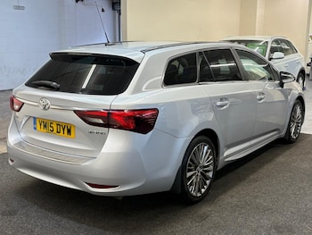 Used Toyota Avensis 2015 for sale - 77469111: Photo