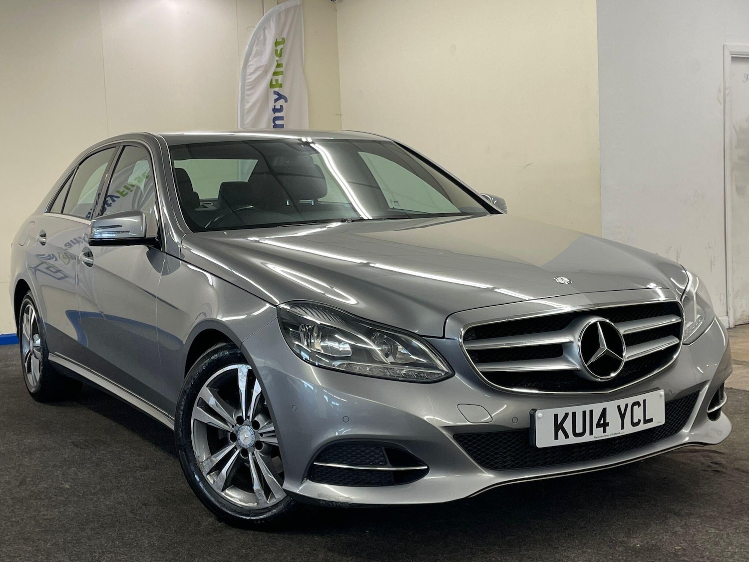 Used Mercedes-Benz E-Class 2014 for sale - 76151200: Photo 1